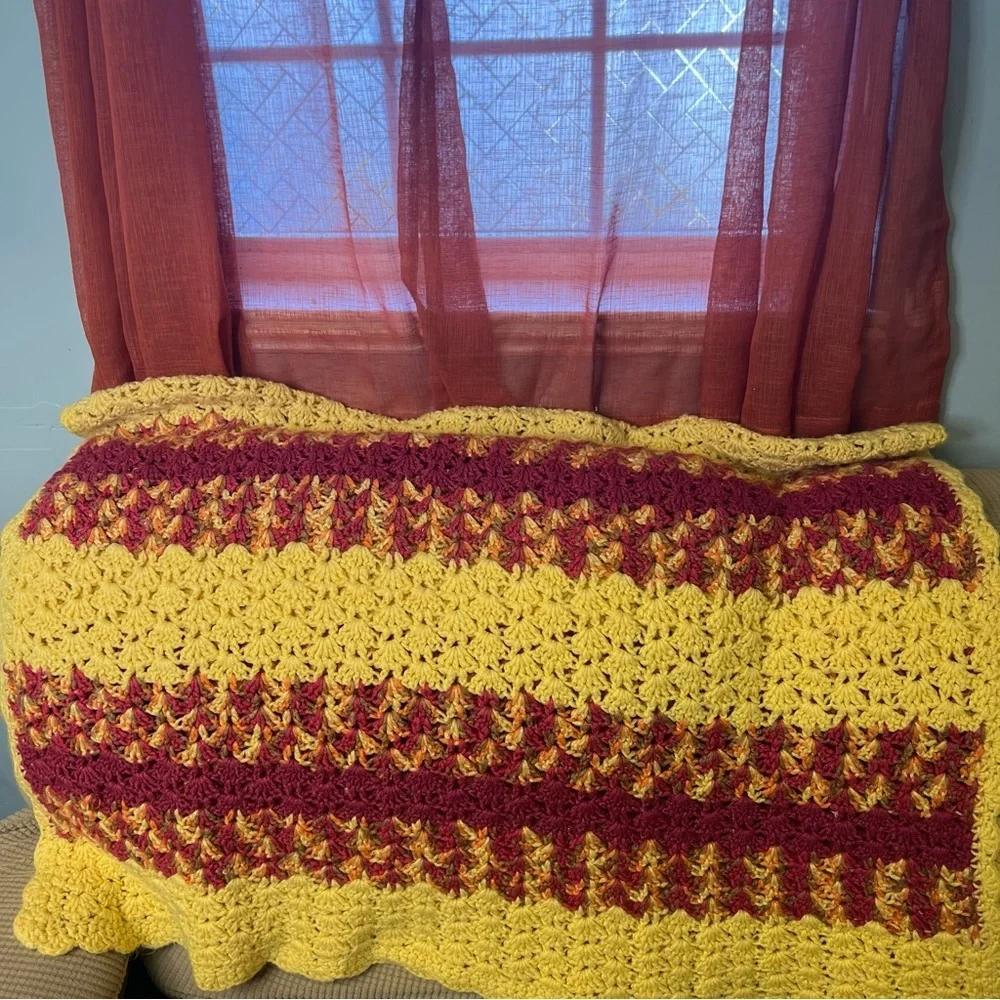 Vintage Homemade Knit Crochet Stitch Blanket‎